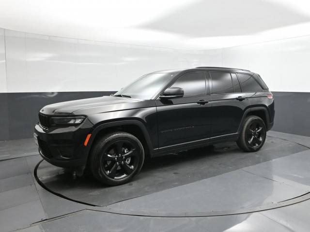 2023 Jeep Grand Cherokee Altitude 4WD photo