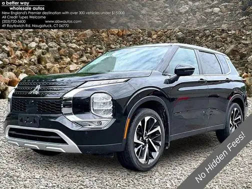 2023 Mitsubishi Outlander SE FWD photo