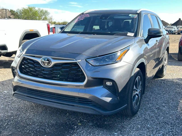 2023 Toyota Highlander XLE FWD photo