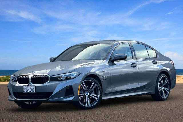 2023 BMW 3 Series 330e xDrive AWD photo
