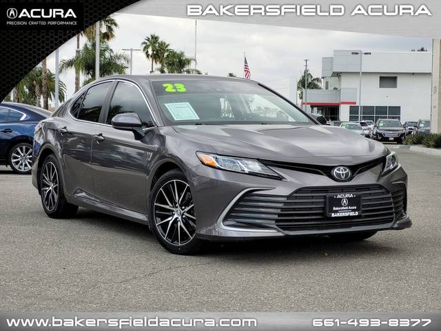 2023 Toyota Camry LE FWD photo