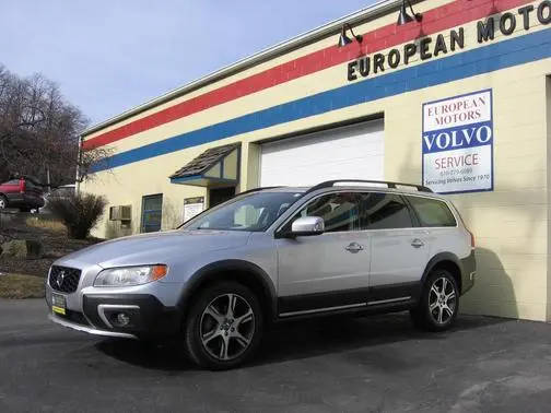 2015 Volvo XC70 T6 Premier Plus AWD photo