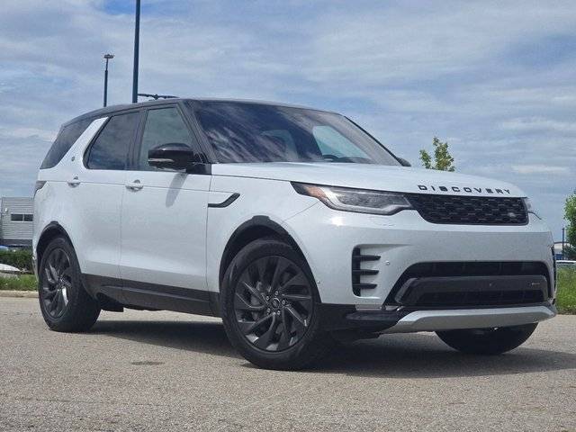 2023 Land Rover Discovery S R-Dynamic AWD photo