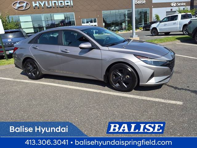 2023 Hyundai Elantra SEL FWD photo