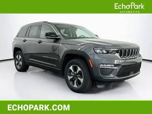 2022 Jeep Grand Cherokee 4WD photo