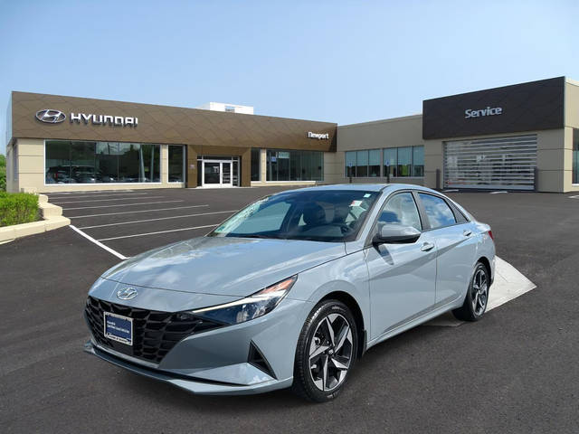 2023 Hyundai Elantra SEL FWD photo