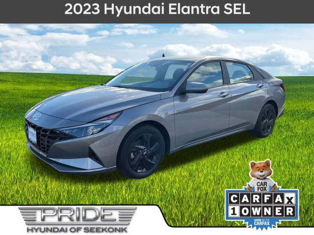 2023 Hyundai Elantra SEL FWD photo