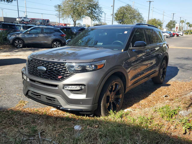 2022 Ford Explorer ST 4WD photo