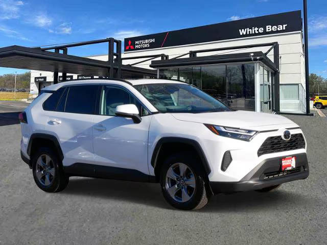 2022 Toyota RAV4 XLE AWD photo