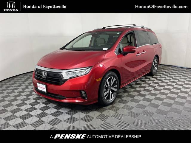 2023 Honda Odyssey Touring FWD photo