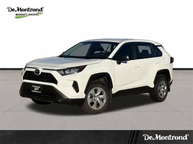 2022 Toyota RAV4 LE FWD photo