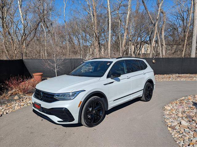 2023 Volkswagen Tiguan SE R-Line Black AWD photo