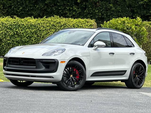 2023 Porsche Macan GTS AWD photo