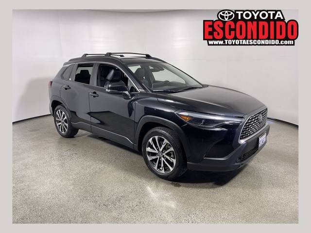 2022 Toyota Corolla Cross XLE AWD photo