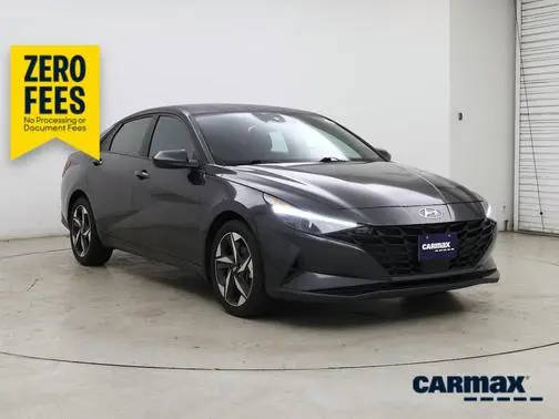 2023 Hyundai Elantra SEL FWD photo