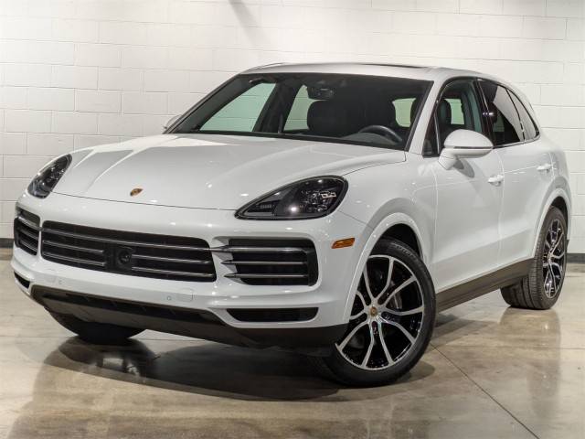 2023 Porsche Cayenne Platinum Edition AWD photo