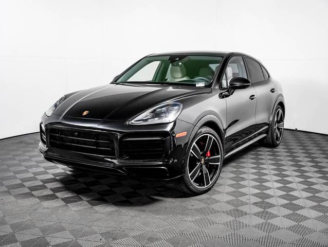 2023 Porsche Cayenne Coupe GTS AWD photo