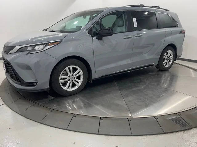 2023 Toyota Sienna XSE AWD photo