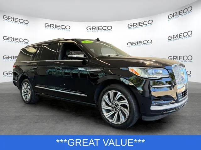 2022 Lincoln Navigator L Reserve RWD photo