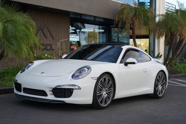 2015 Porsche 911 Carrera S RWD photo