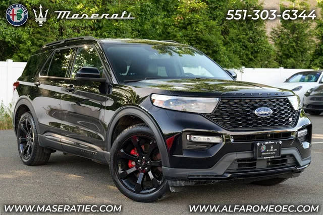 2022 Ford Explorer ST 4WD photo