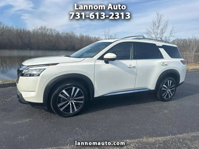 2023 Nissan Pathfinder Platinum FWD photo