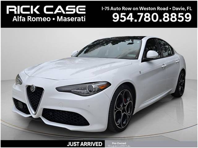 2022 Alfa Romeo Giulia Ti RWD photo