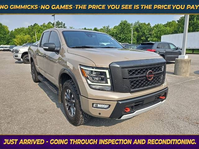 2023 Nissan Titan PRO-4X 4WD photo