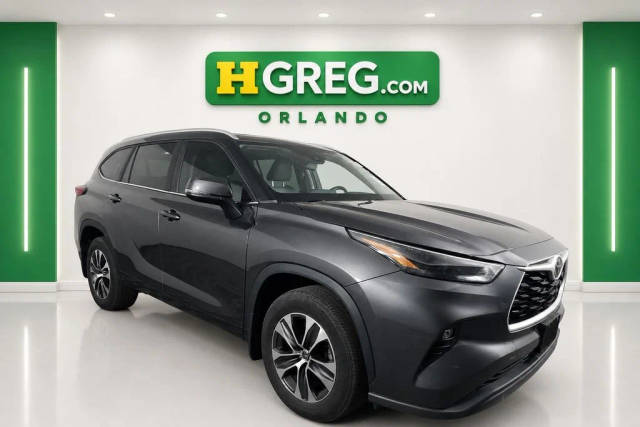 2023 Toyota Highlander XLE FWD photo