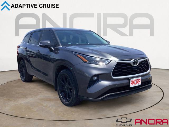 2023 Toyota Highlander LE FWD photo