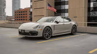 2023 Porsche Panamera  RWD photo