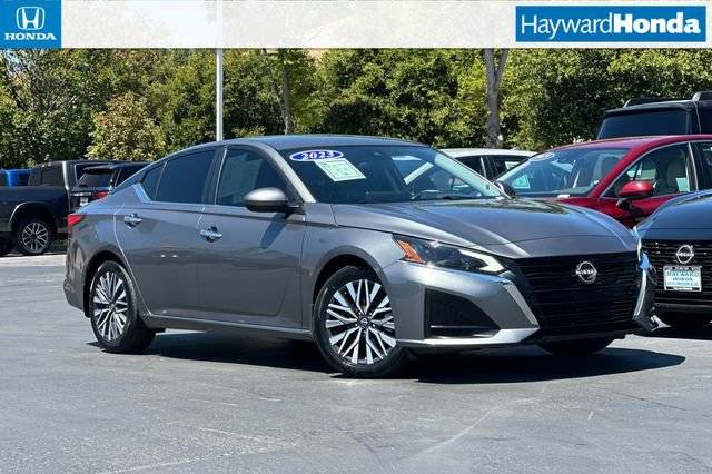 2023 Nissan Altima 2.5 SV FWD photo