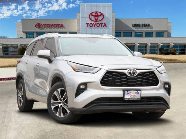 2023 Toyota Highlander XLE FWD photo