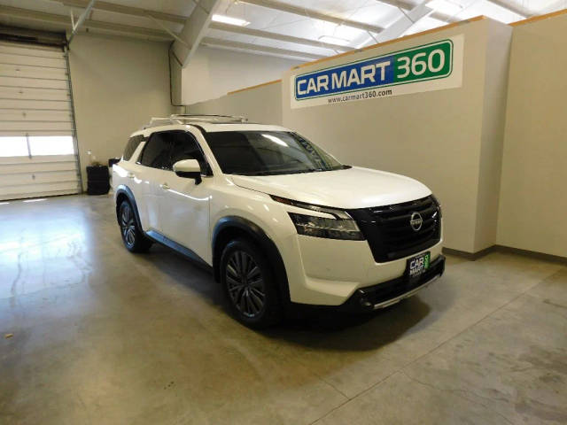 2023 Nissan Pathfinder SL 4WD photo