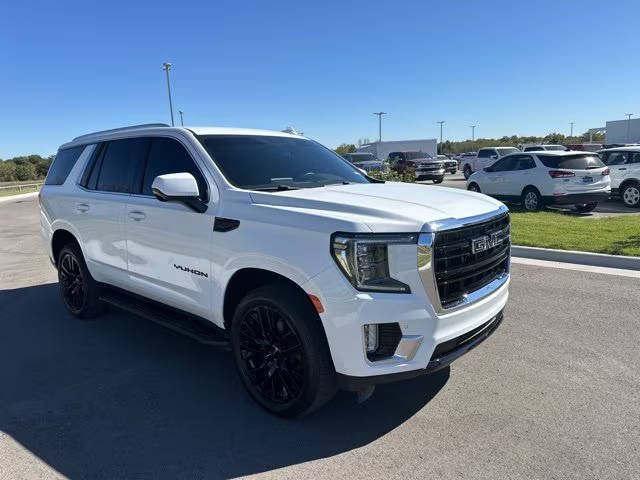 2023 GMC Yukon SLE 4WD photo