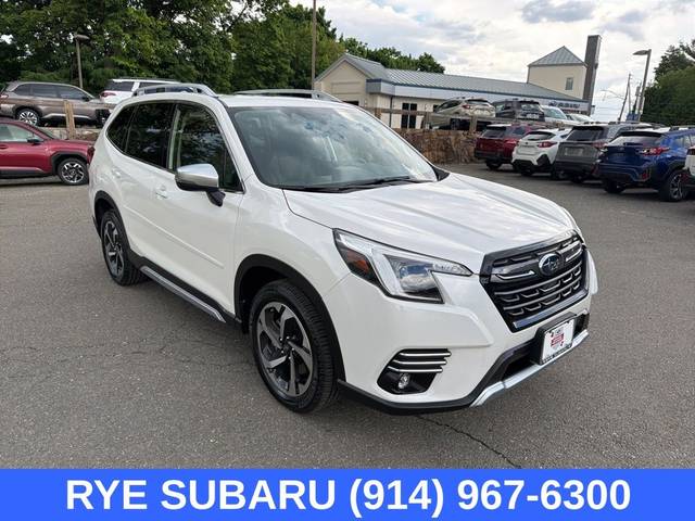2022 Subaru Forester Touring AWD photo