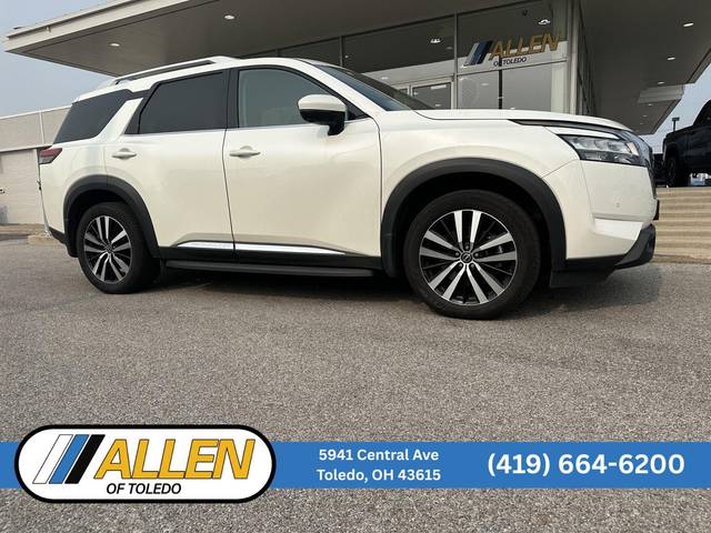 2023 Nissan Pathfinder Platinum 4WD photo