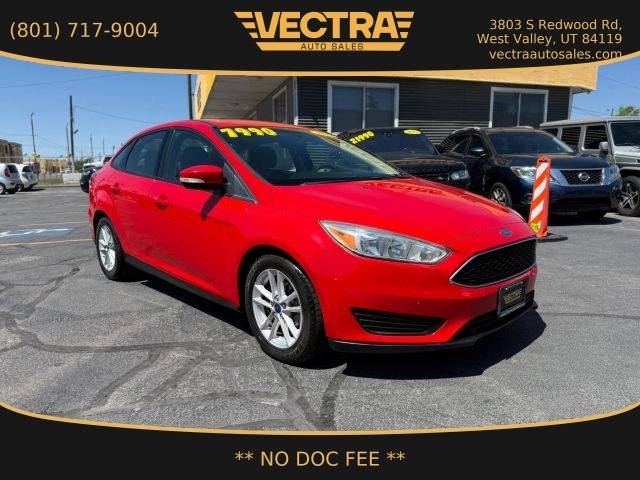 2017 Ford Focus SE FWD photo