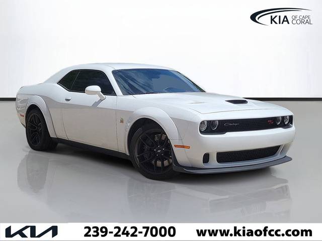 2022 Dodge Challenger R/T Scat Pack Widebody RWD photo