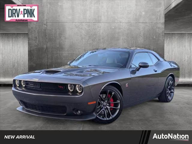 2022 Dodge Challenger R/T Scat Pack RWD photo