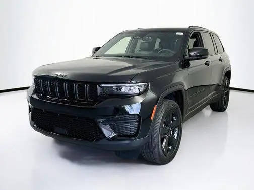 2023 Jeep Grand Cherokee Altitude 4WD photo