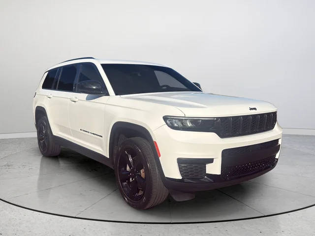 2023 Jeep Grand Cherokee L Altitude 4WD photo