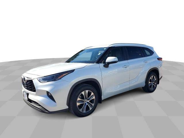 2023 Toyota Highlander XLE FWD photo