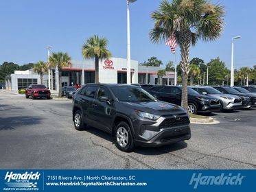 2022 Toyota RAV4 LE FWD photo