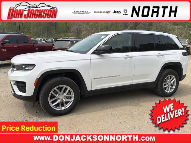 2023 Jeep Grand Cherokee Laredo 4WD photo
