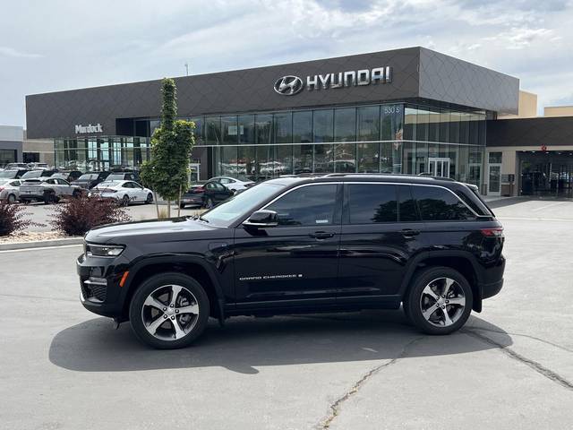 2022 Jeep Grand Cherokee 4WD photo