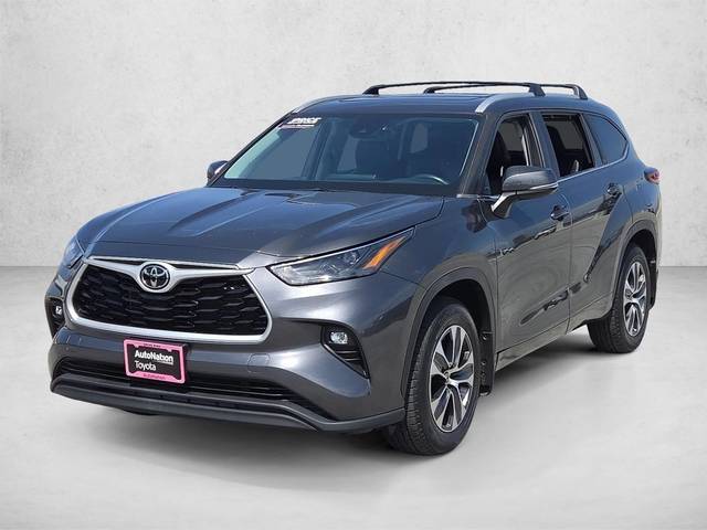 2023 Toyota Highlander XLE FWD photo