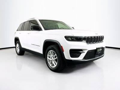 2023 Jeep Grand Cherokee Laredo RWD photo