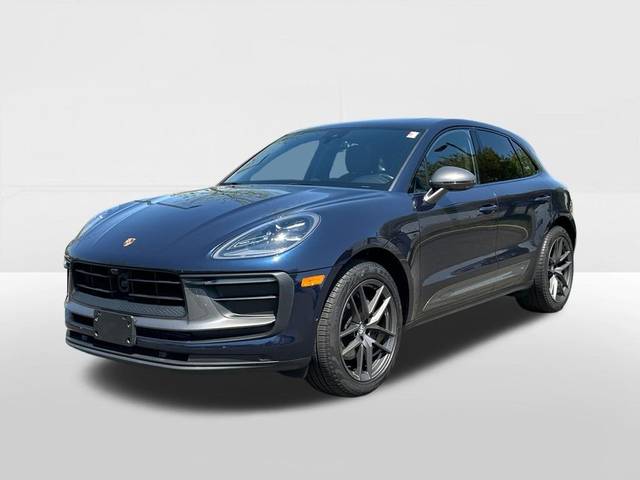 2023 Porsche Macan T AWD photo