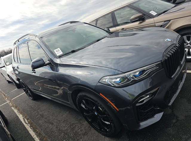 2020 BMW X7 M50i AWD photo